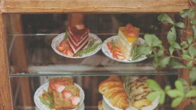 how-long-does-cake-last-in-the-fridge