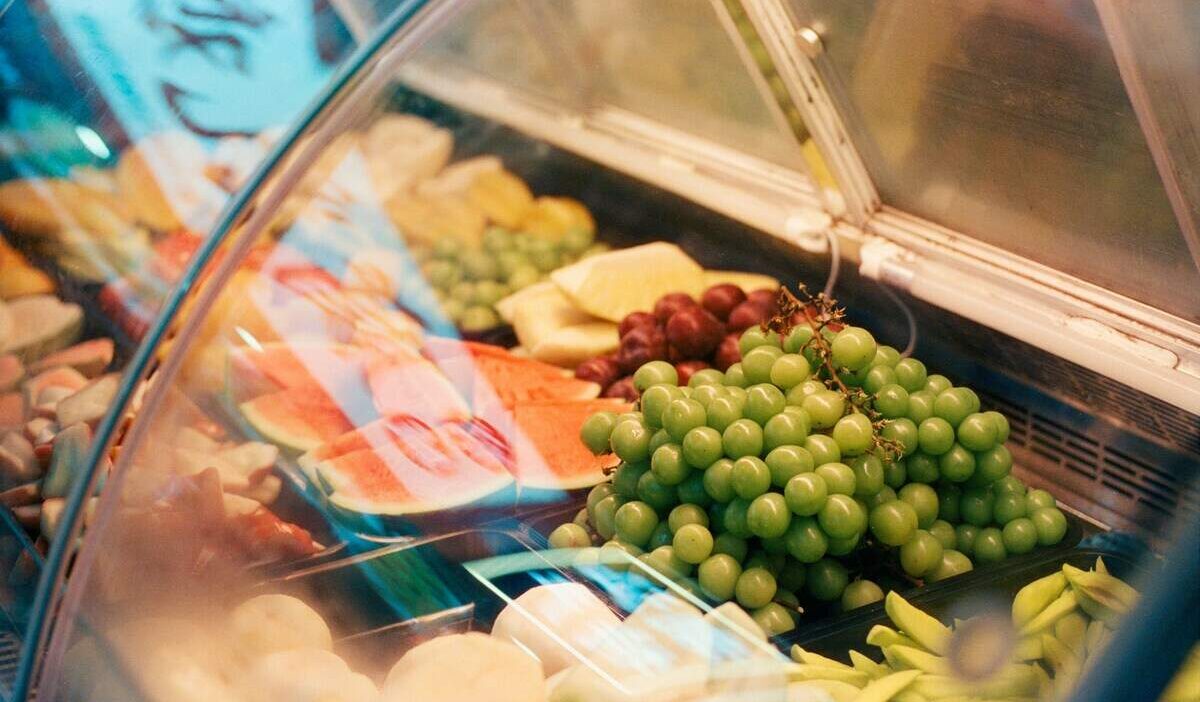 how long do grapes last in the fridge