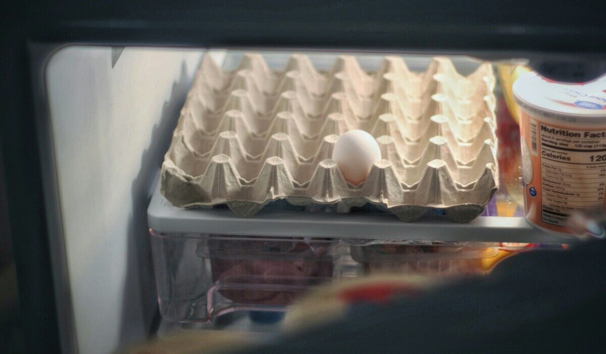 how long do hard boiled eggs last in the fridge