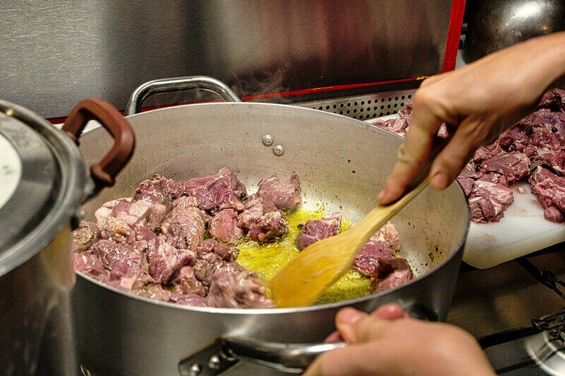 how long does cooked ground beef last in the fridge