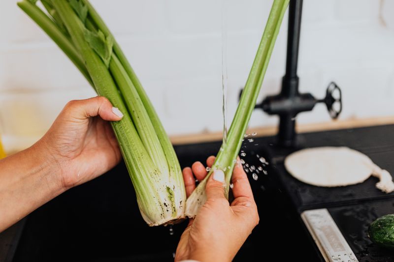 storage-tips-to-extend-how-long-does-celery-last-in-the-fridge