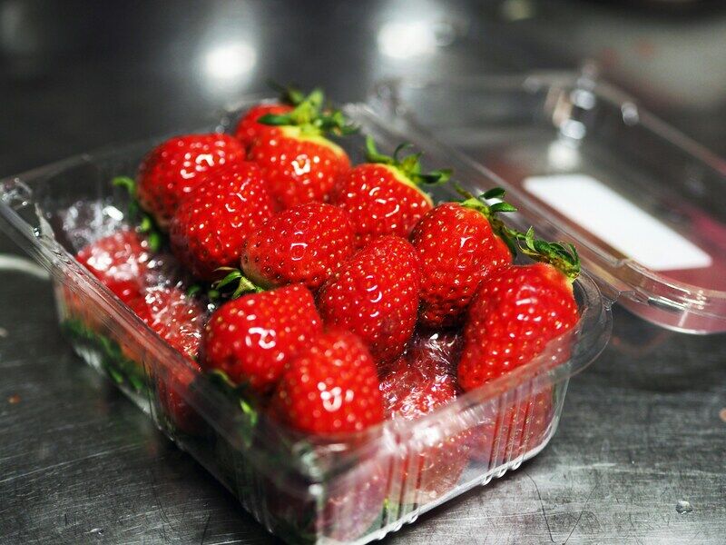 how long do strawberries last in the fridge